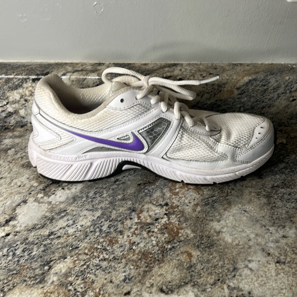Nike impact groove running shoes for women. Size 9 - Picture 7 of 11